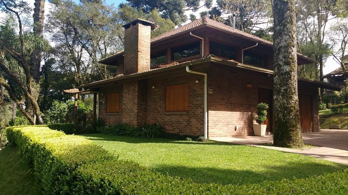 Casa à venda em Canela RS: charme, natureza e aconchego em um só lugar